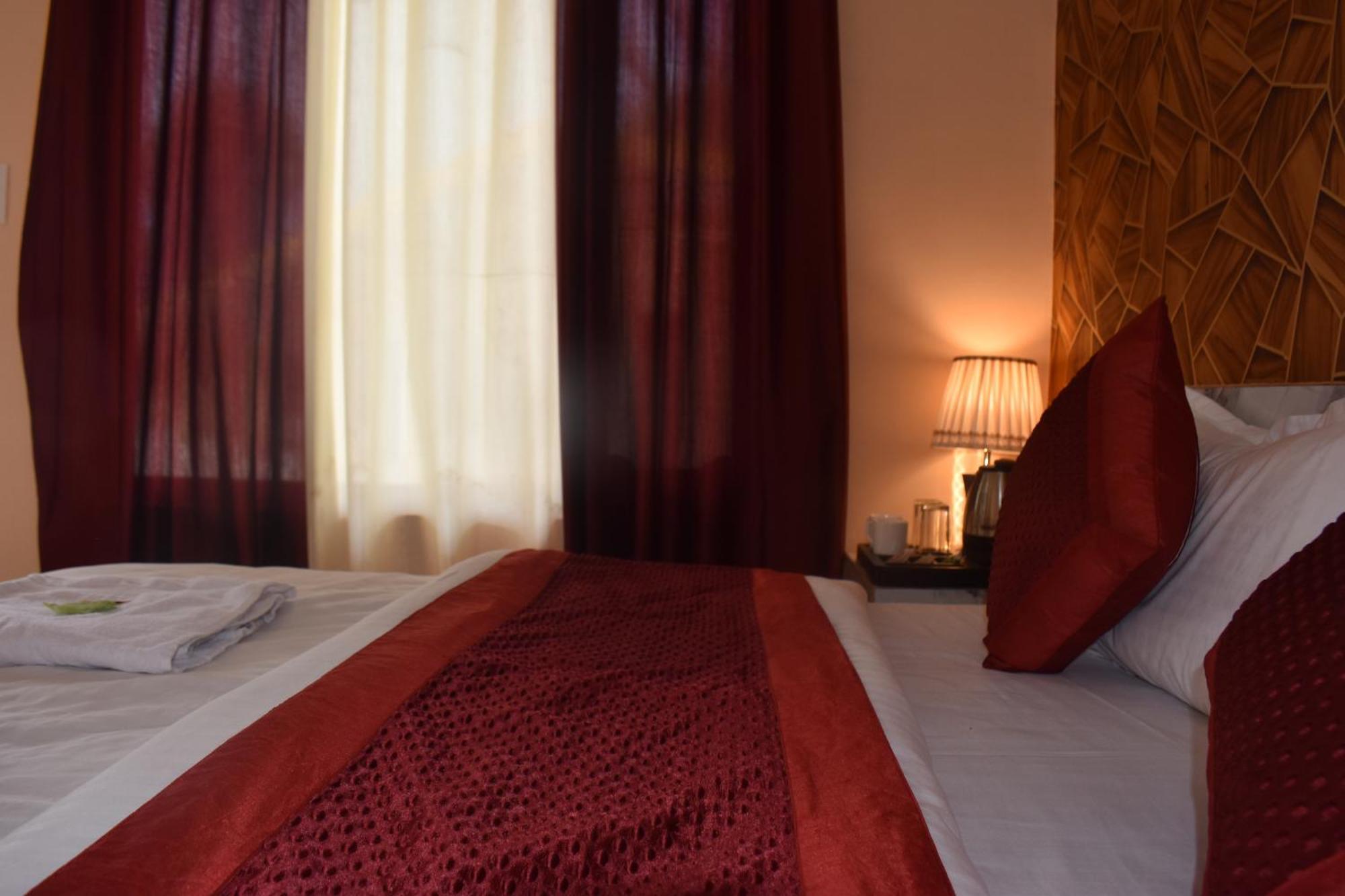 Shri Krishna Farms& Resorts Barkot Eksteriør bilde